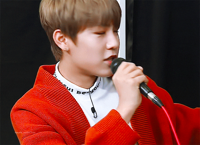 우진이 최애팬들아 예쁜 우진이봄서 잘 자 | 인스티즈