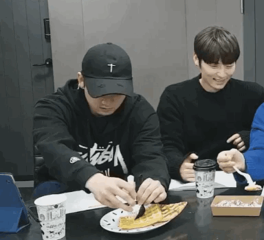 가만보면 동호는 먹는거 되게 좋아하는데 | 인스티즈