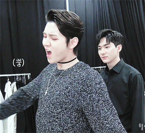 영상으로 봐야 진가를 알지만 사진으로 봐도 대유잼인 뉴이스트 웃음 테라피 모음 ㅋㅋㅋ | 인스티즈