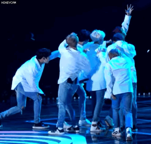 방탄 봄날 옆에서 찍은건데 | 인스티즈