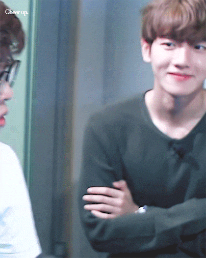 뭔가 백현은 만인의 짝사랑 경수는 만인의 첫사랑 느낌아님? | 인스티즈