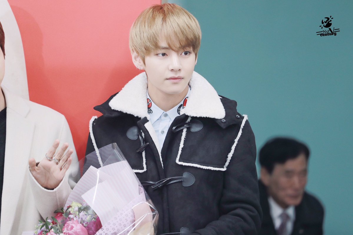 정국이 고등학교 졸업식에 온 방탄 뷔 봐 ㅠㅠㅠ | 인스티즈