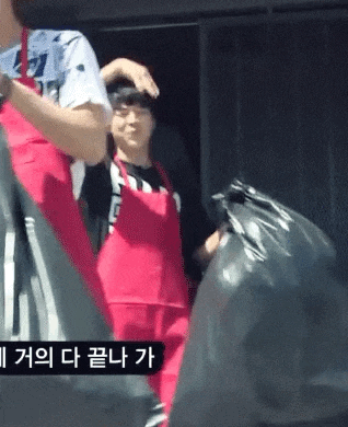 방탄 지민 : 아미들에게 말한다. 나에게 더이상 애교를 바라지 마라🐣 | 인스티즈