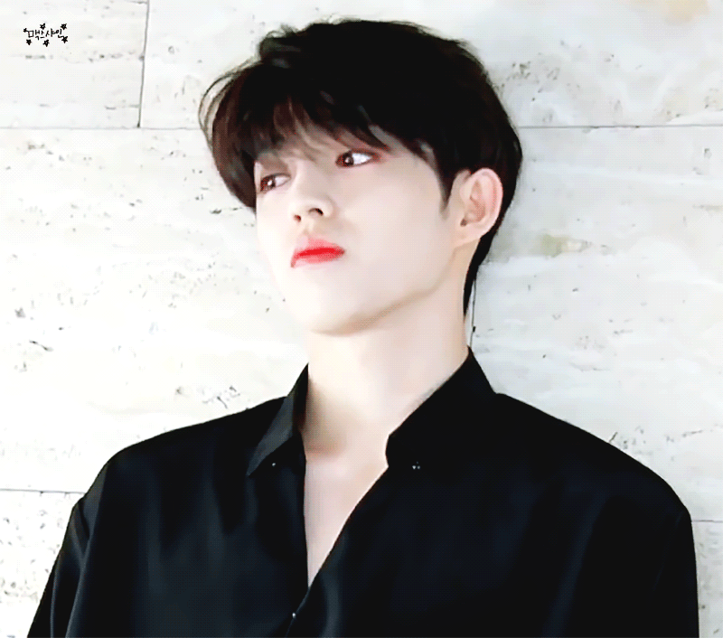 개인적으로 슈가 시우민 에스쿱스한테 빠지면 답 없다고 생각해^^... | 인스티즈