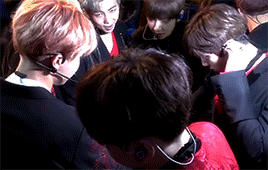 누가 방탄 슈가한테 좀 물어봐주라 | 인스티즈