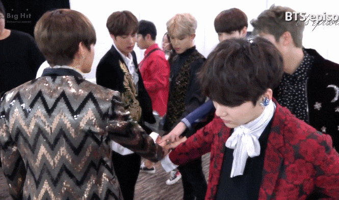 누가 방탄 슈가한테 좀 물어봐주라 | 인스티즈