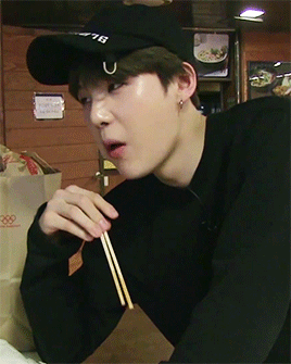 슈가는 살기 위해 먹는다 | 인스티즈