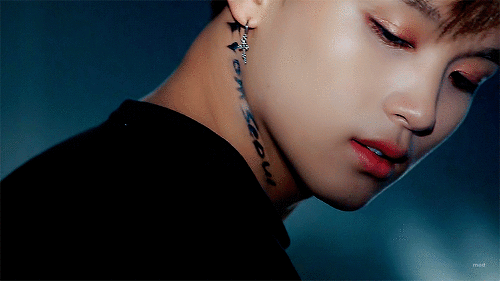 눈을 어떻게 뜨는지에 따라서 분위기가 확확 달라지는 아이돌 | 인스티즈