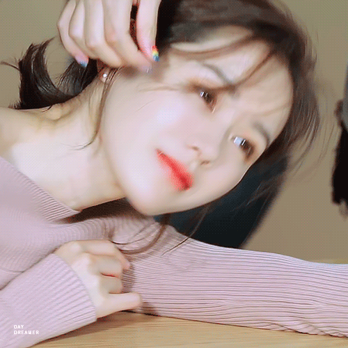 나 협상보고 손예진님한테 반했는게 사진 줍줍하다가 깜짝놀람... | 인스티즈