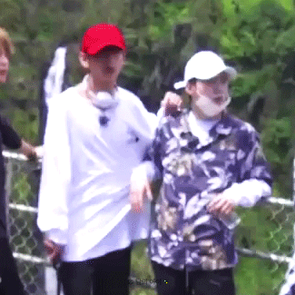 방탄 뷔 진짜 공격력 제로에 독특하고 무해해 ㅋㅋㅋㅋㅋㅋ | 인스티즈