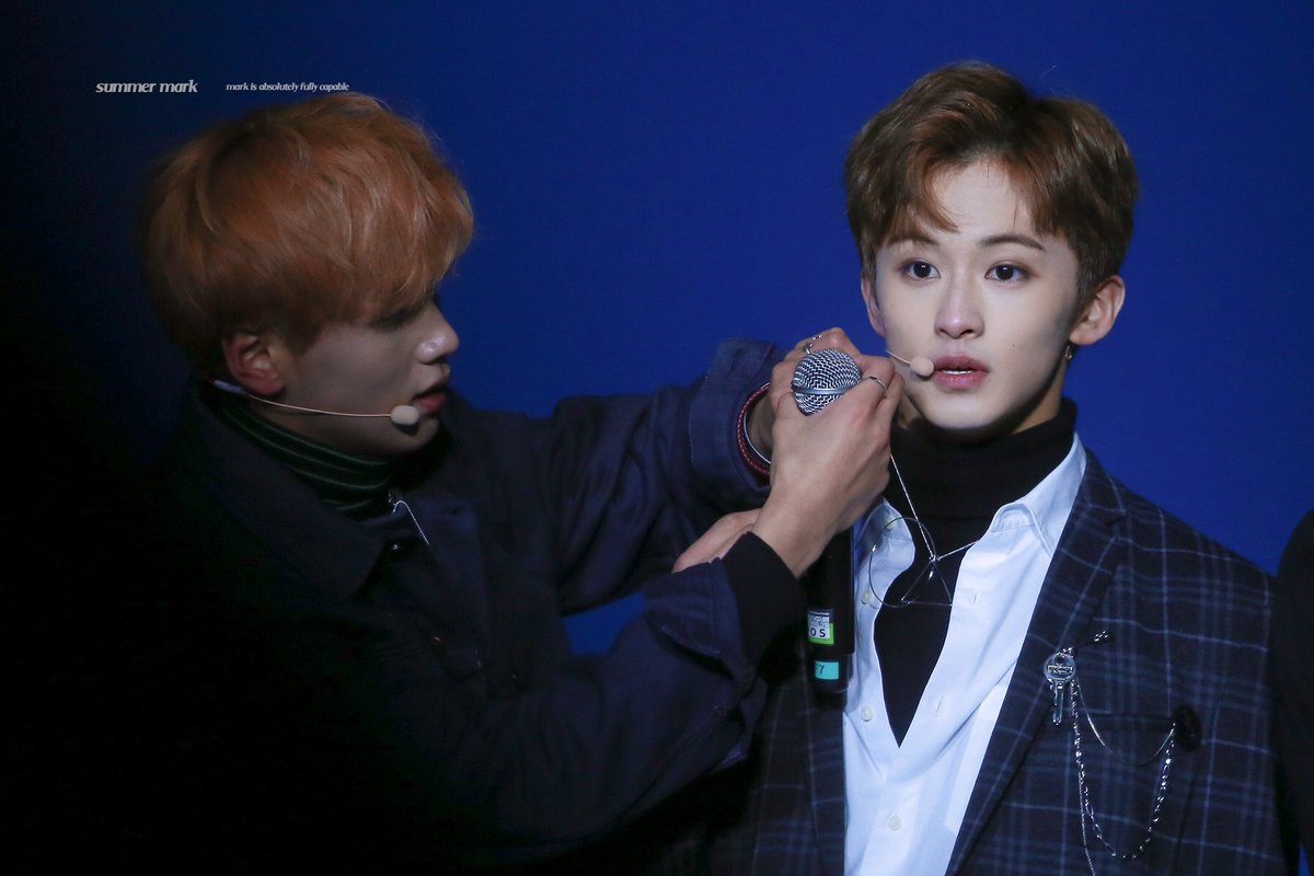 ㄱ 동맠 연하연상 씨피 연하가 연상 인이어에 걸린 목걸이 줄 빼줄 때 | 인스티즈