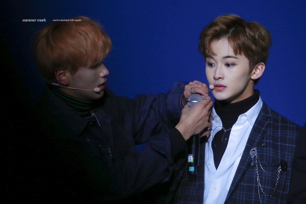 ㄱ 동맠 연하연상 씨피 연하가 연상 인이어에 걸린 목걸이 줄 빼줄 때 | 인스티즈