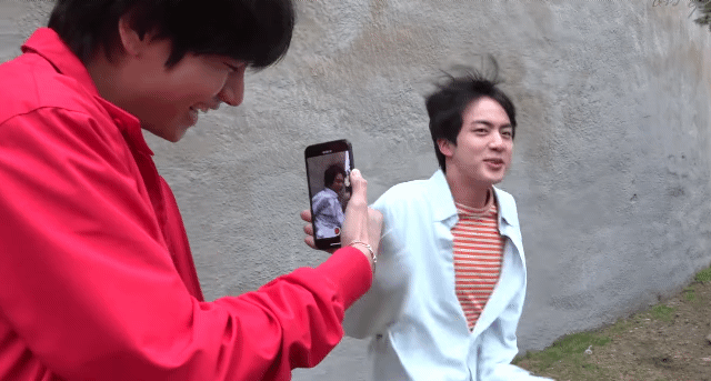 방탄 진 추위에 떠는 몸짓...ㅋㅋㅋㅋㅋㅋㅋㅋㅋㅋㅋㅋㅋㅋㅋㅋㅋㅋㅋㅋㅋㅋㅋㅋㅋㅋㅋㅋㅋㅋㅋㅋㅋㅋㅋㅋㅋㅋㅋㅋㅋㅋㅋㅋㅋㅋㅋㅋㅋㅋㅋ | 인스티즈