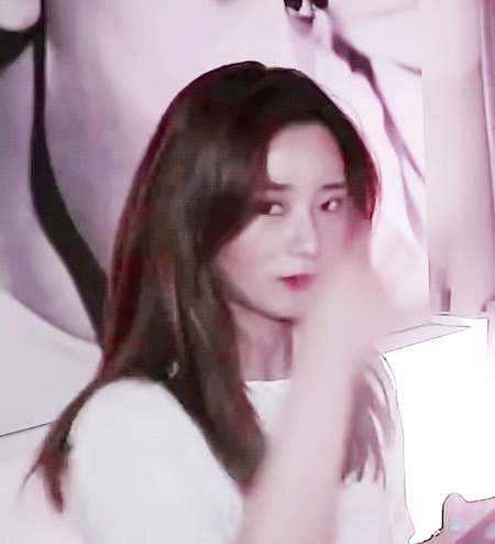 윤보미 유튜브 컨텐츠로 방투어올렸는데 방투어에 집중 1도 안돼; | 인스티즈