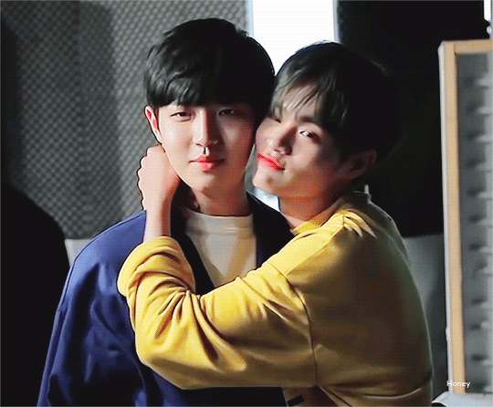 김재환 동생들 이뻐해도 애기들 애교는 잘 못받아주는 외동형아야 ㅋㅋㅋㅋㅋㅋㅋㅋㅋㅋㅋㅋ | 인스티즈