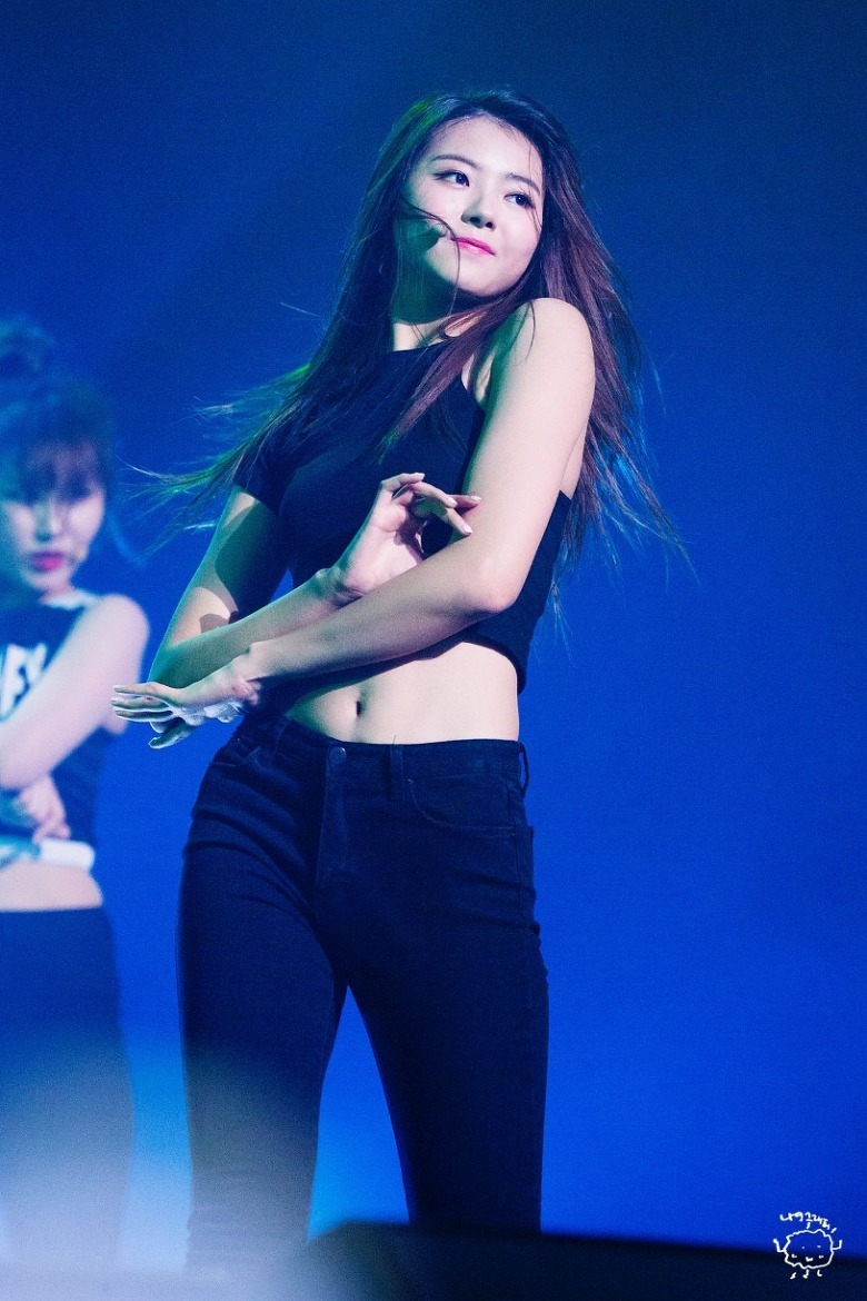 덕심 억지로 재우고 나도 자러 가야지.... 그 전에 ㄹㅊx5하니 여러분 우리애들 얼굴 보고가세요 | 인스티즈