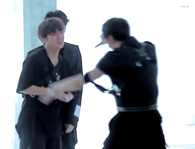 ㄱ 녤윙 이 짤이랑 뭐 같이 거대한거 터지지 않았나.. | 인스티즈