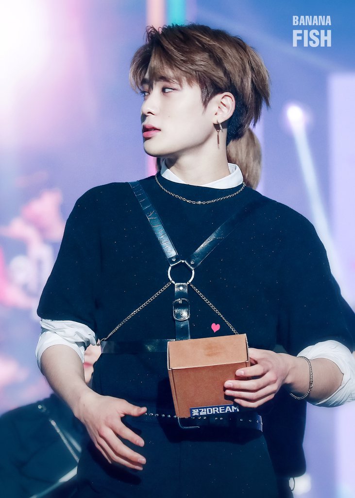 팬한테 키스마크 선물한 아이돌 | 인스티즈