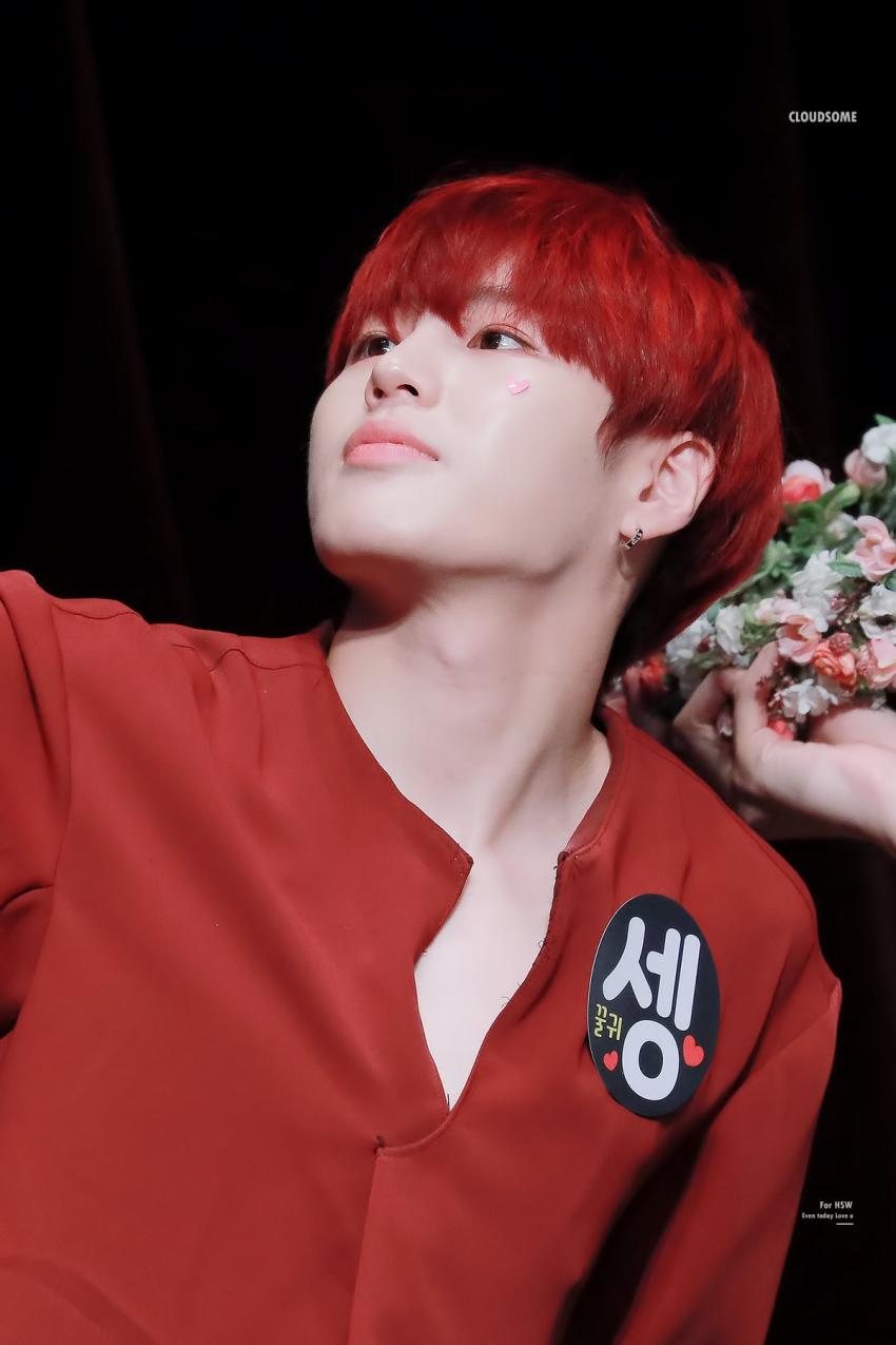 악 하성운은 그냥 셀카 찍는 거 뿐인데 너무 화보야; | 인스티즈