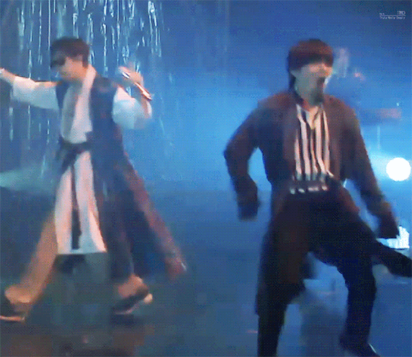 방탄 무대에 팬 난입 레전드다 이건.. | 인스티즈