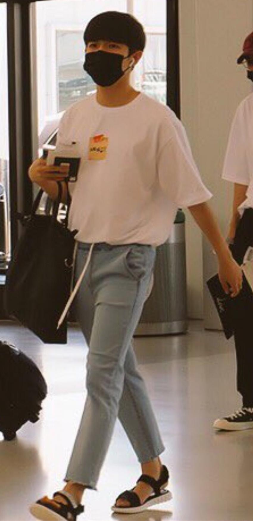 김재환 바지핏 진짜 이쁘다고 생각해 | 인스티즈