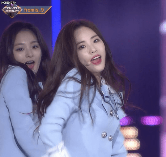 프로미스나인 메보의 셀카 ,,, | 인스티즈