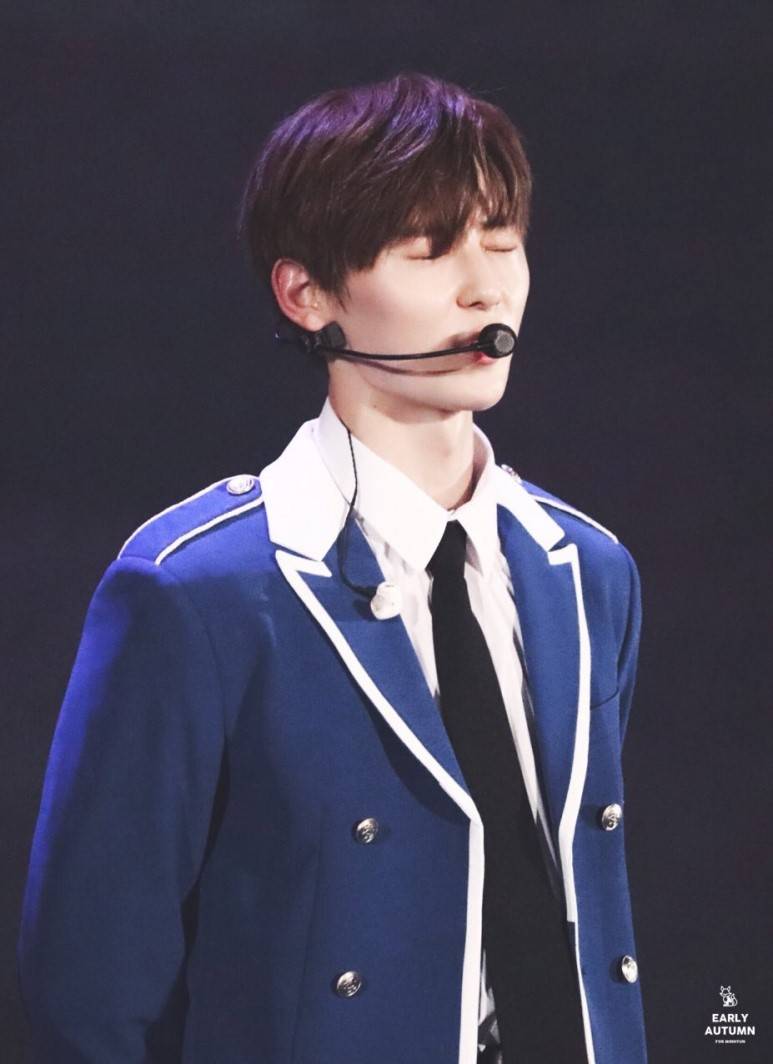 솔직히 황민현 궁 이신 같은 역할 해 줘야 한다 ㅅㅊㅅㅊ 아니면 국가적 손실이다 | 인스티즈