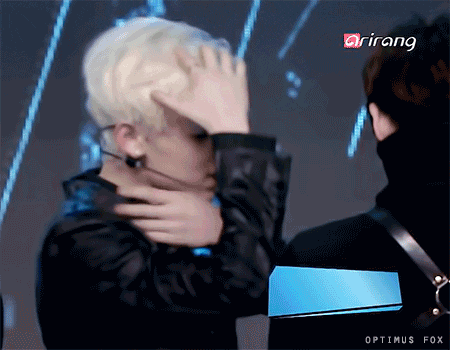 황미년 겁나 잘생김 그냥 황민현 치면 자동으로 잘생겻다 따라나와야 하는 거 아닙니까 | 인스티즈