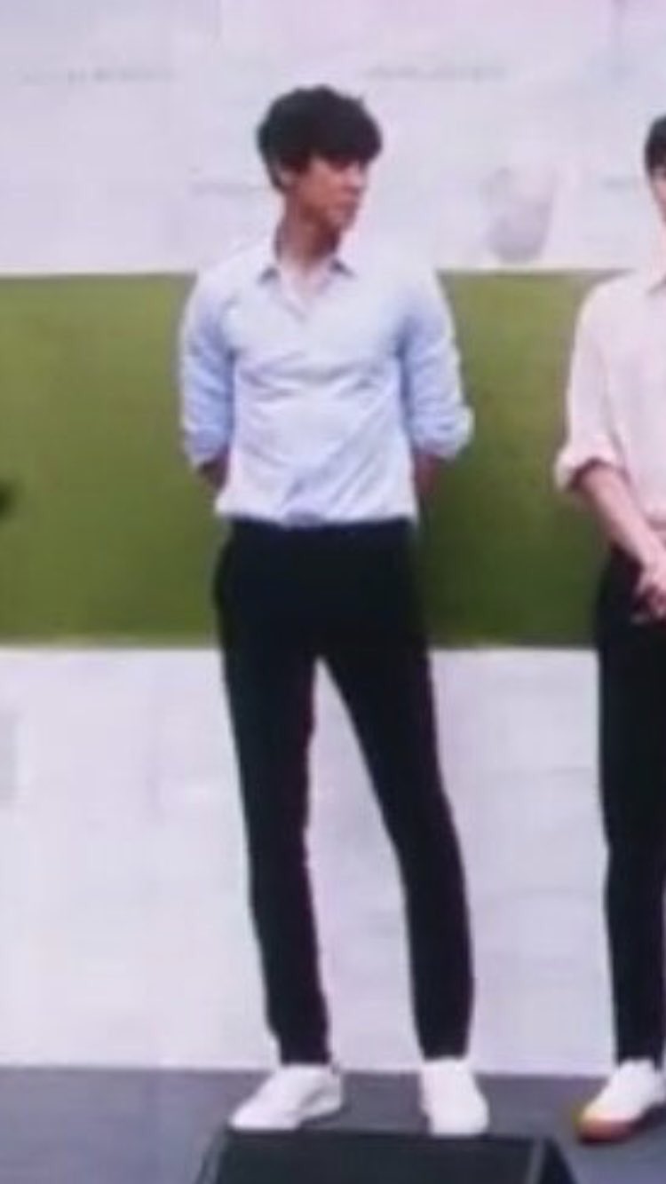 다리 길이로 대륙을 가로지를 수 있을 거 같아요(자극적 농담임) | 인스티즈