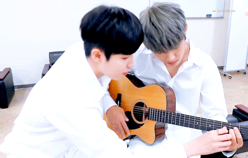 근데 박우진 회색머리 최고였오 | 인스티즈