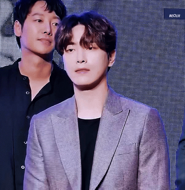 아 진짜 비주얼 갓벽이야 진짜 어딜 봐서 서른다섯이야 | 인스티즈