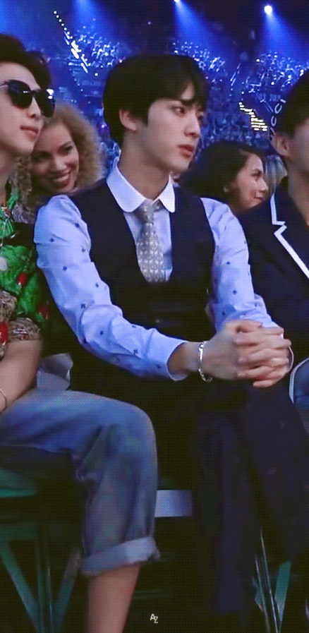 방탄 진 얼굴 옆선 직인다 진짜 크으으으으으 | 인스티즈