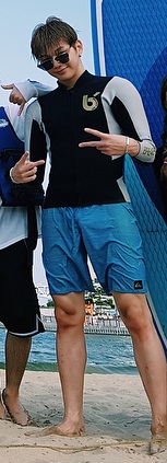 강다니엘 드디어 래쉬가드 입음 ㅠㅠㅠㅠㅠㅠㅠㅠㅠㅠㅠㅠ | 인스티즈