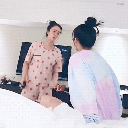 서로 무서운이야기책 가져가라고 싸우는 아이돌 누구지요.. | 인스티즈