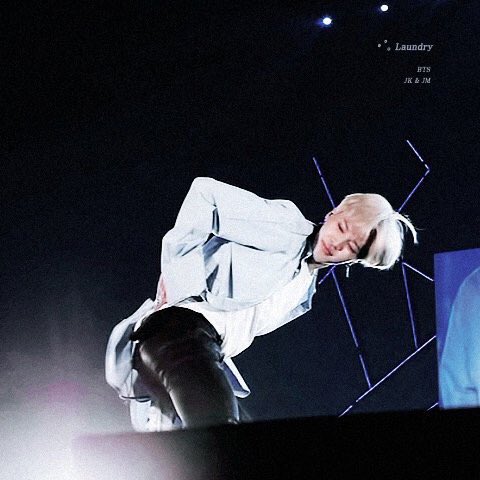 방탄 팬덤 난리났었던 지민의 행동 29만명이나 봤는데 그냥 넘어가나? | 인스티즈