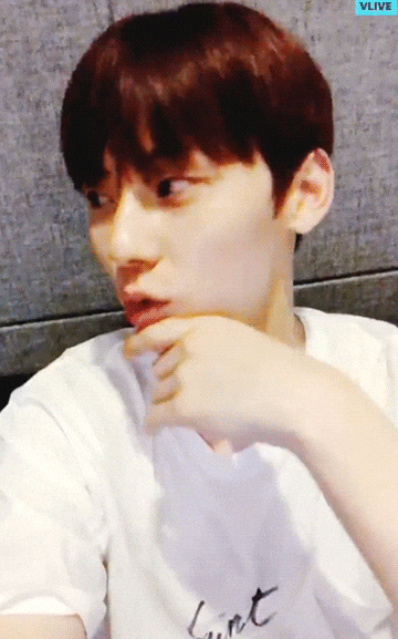 황민현 놀랍게도 랩에 대한 열정이 약 5년 정도 식고 있지 않은데 | 인스티즈