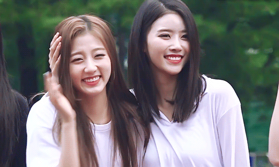 러블리즈 비즈니스를 넘 잘하네~ | 인스티즈