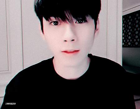 🎐옹성우 개인 브이앱 특유의 분위기🎐 | 인스티즈