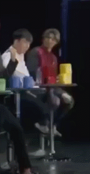 혼자서도 잘노는 대성이.... | 인스티즈