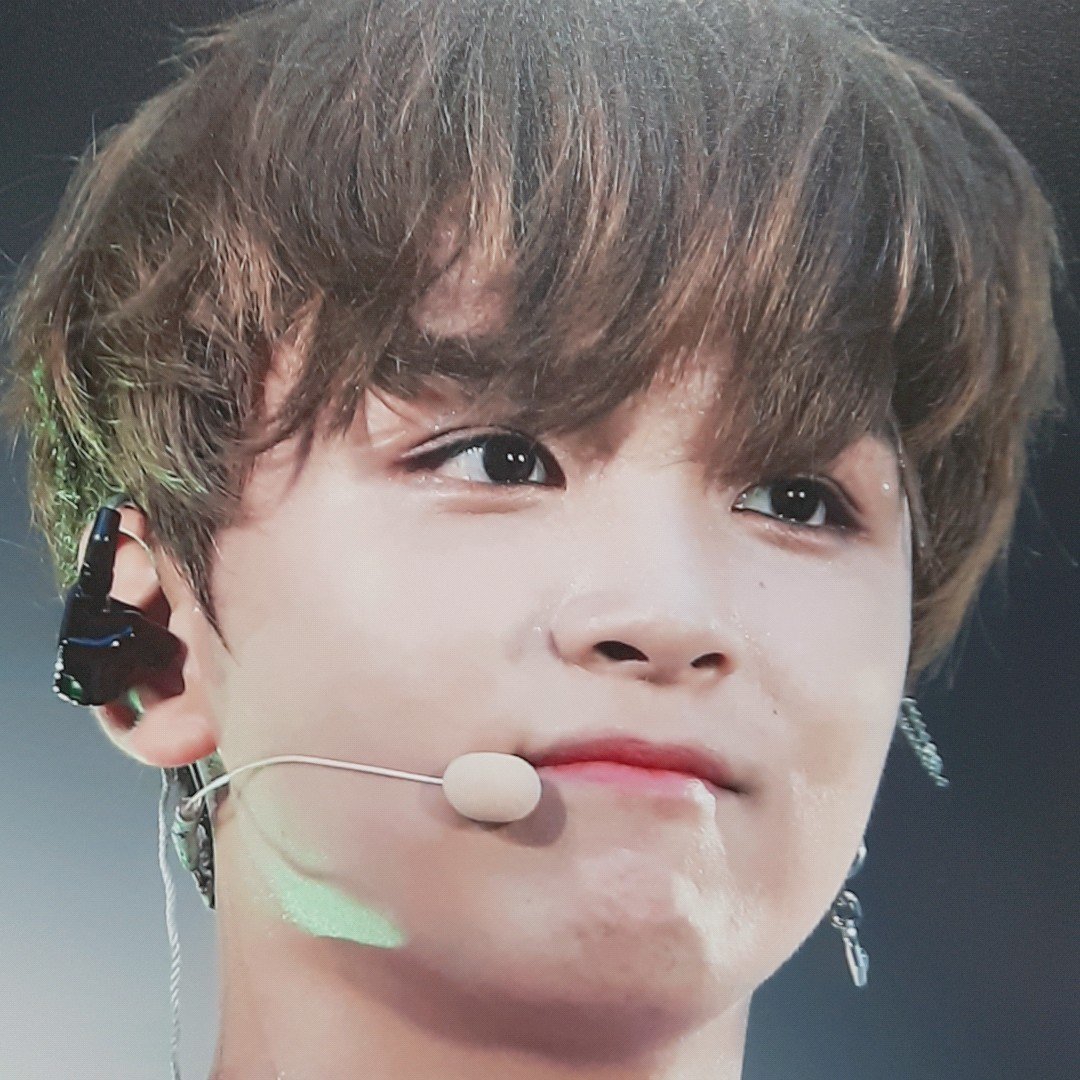 눈을 어떻게 뜨는지에 따라서 분위기가 확확 달라지는 아이돌 | 인스티즈