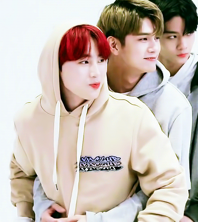 ㄱ 생일 되기 진짜 얼마 안 남았을 때 굳이 왼 침대 가서 잔다고 했다가 | 인스티즈