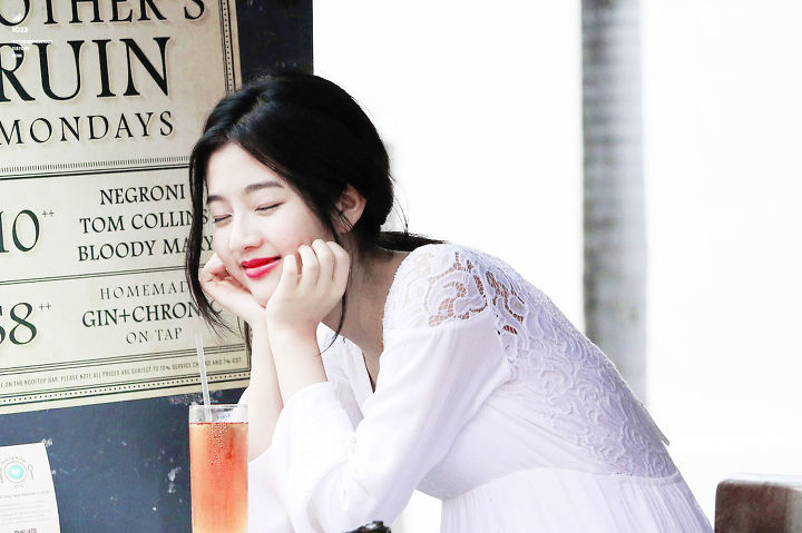 신은수 어디가 닮은건진 모르겠는데 보면 묘하게 수/지 느낌 남 | 인스티즈