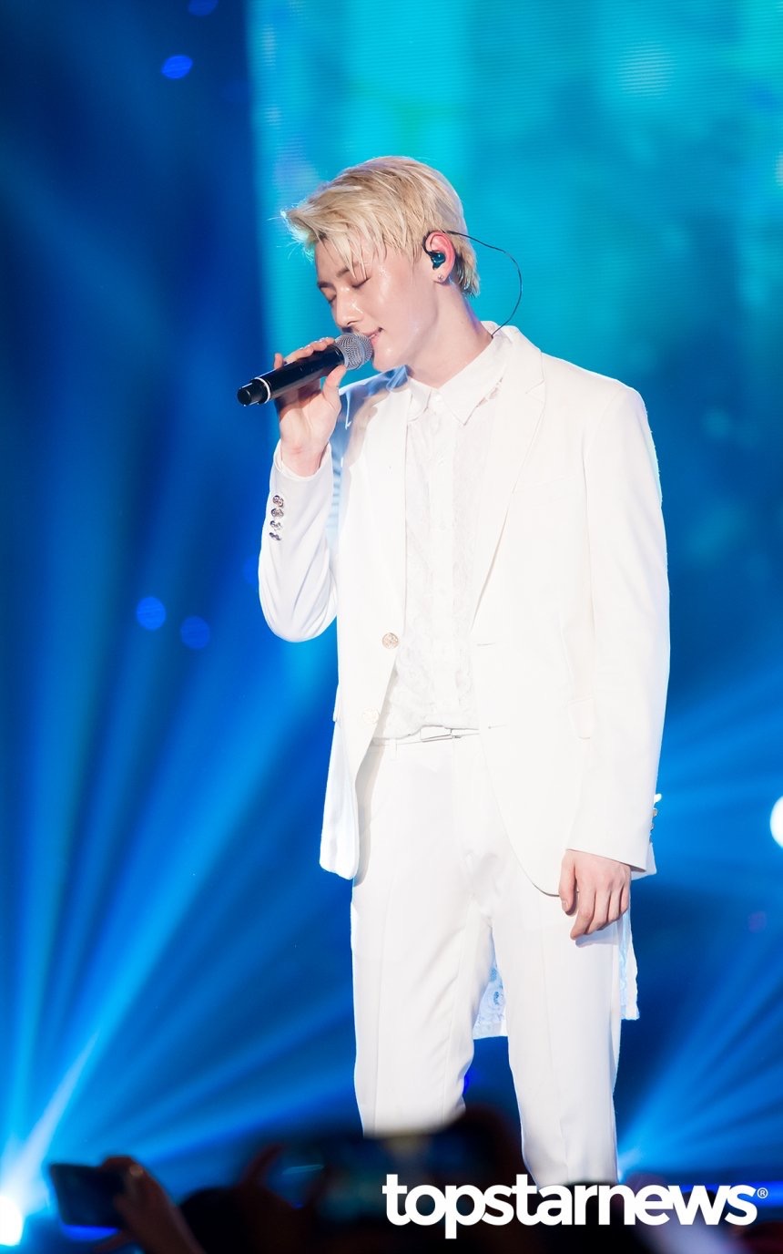 솔직히 황민현 궁 이신 같은 역할 해 줘야 한다 ㅅㅊㅅㅊ 아니면 국가적 손실이다 | 인스티즈