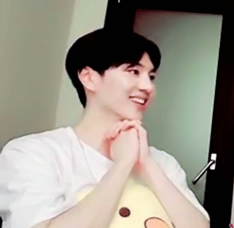 춤으로 들어와서 얼굴 되고 소통력 만땅에 보컬도 되고 랩도 되고 작사작곡도 되는 | 인스티즈