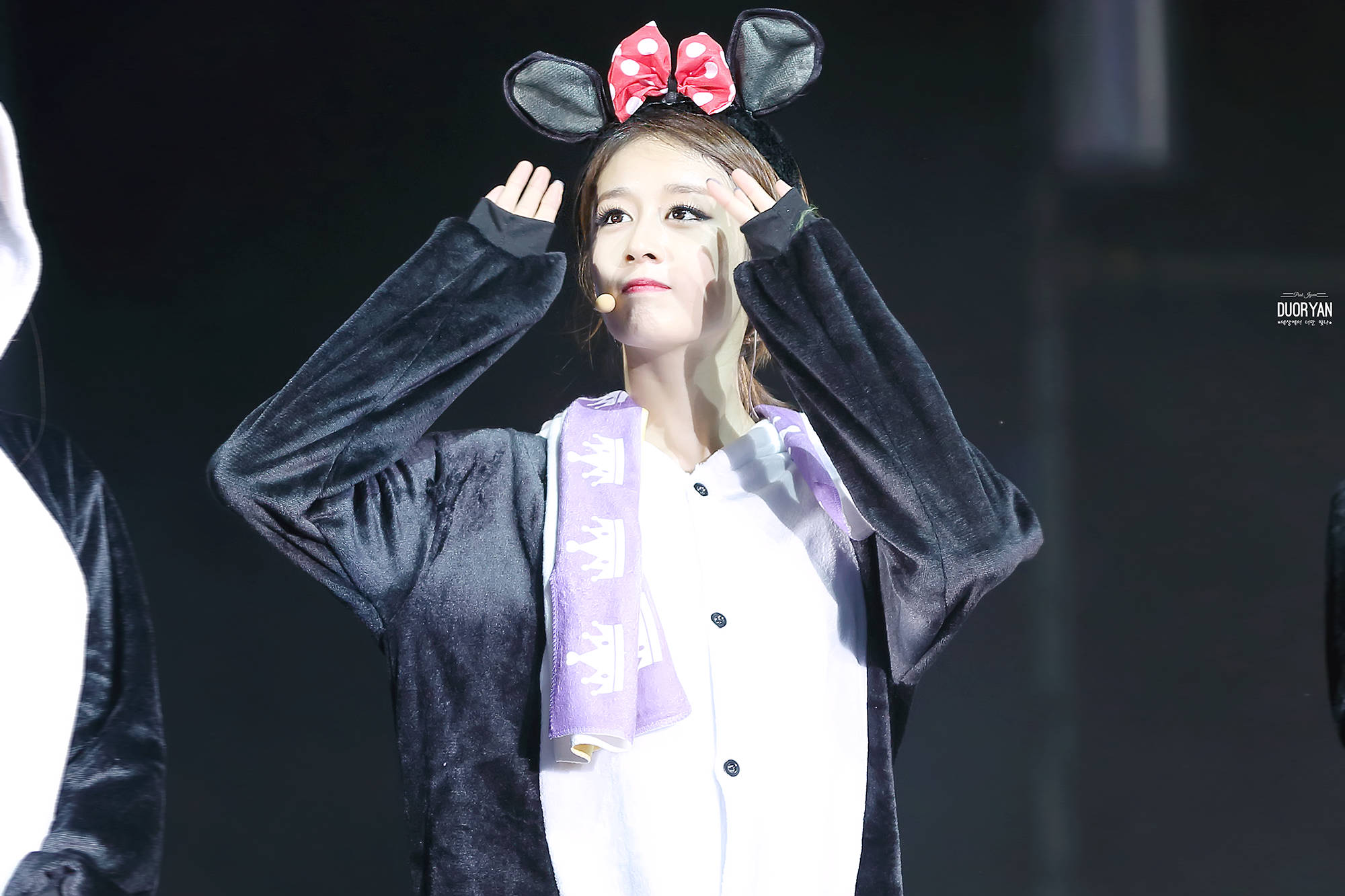 지연이 팬들아 지연이 징깅이랑 찌롱이 모습 따로 있는거 같지 않오? | 인스티즈