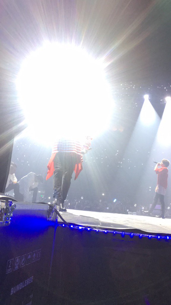 뷔 실물 체험 | 인스티즈