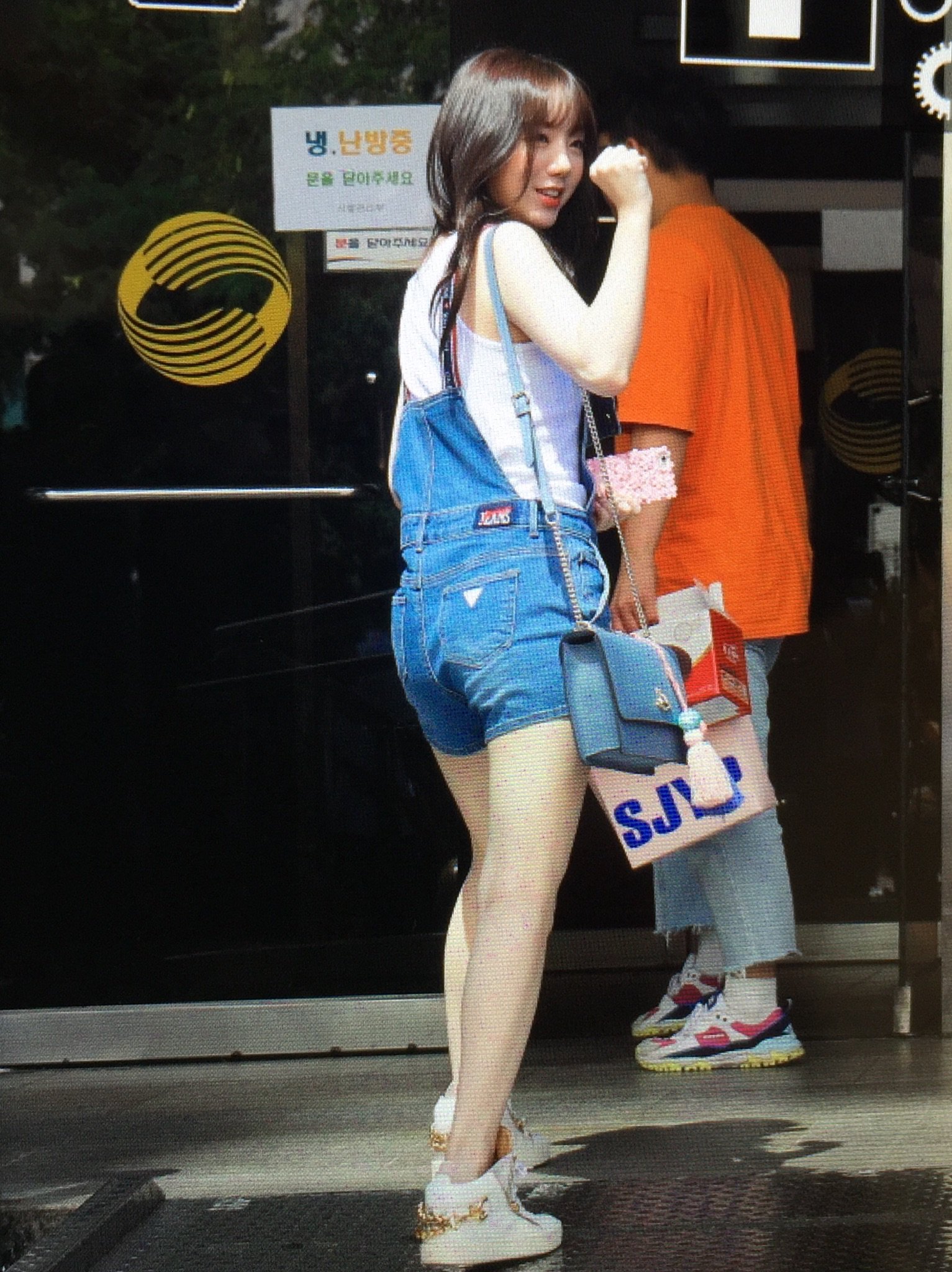 케이 오늘 사복 멜빵에 머리는 땋은머리ㅠㅠㅠㅠㅠ | 인스티즈