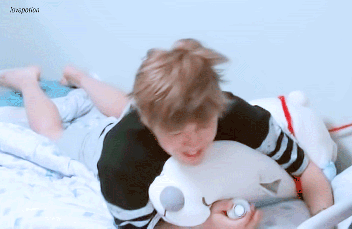 나는 강다니엘 뻗친머리 ㄹㅇ 사랑함 ㅋㅋㅋㅋㅋ | 인스티즈