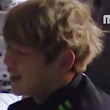 나는 강다니엘 뻗친머리 ㄹㅇ 사랑함 ㅋㅋㅋㅋㅋ | 인스티즈