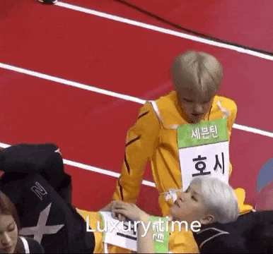 오늘자 세븐틴의 마약방석 | 인스티즈